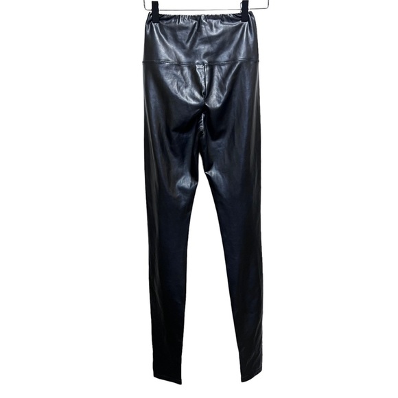 Aritzia High-waisted Vegan Leather legging - Picture 9 of 10